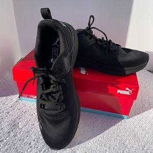Mens Black Puma Tennis Shoes Size 11